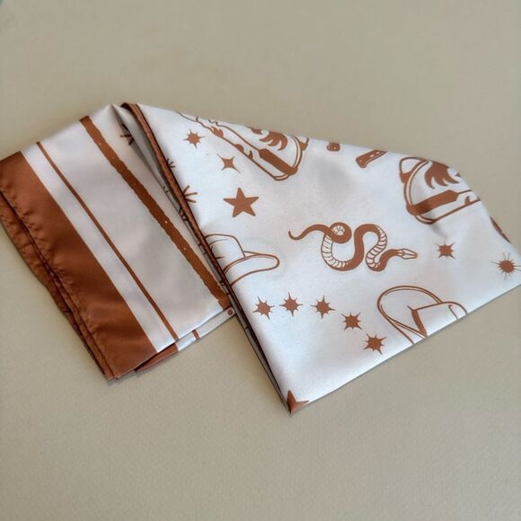 Brown and White Western Bandana P32 - Picture 4 of 5